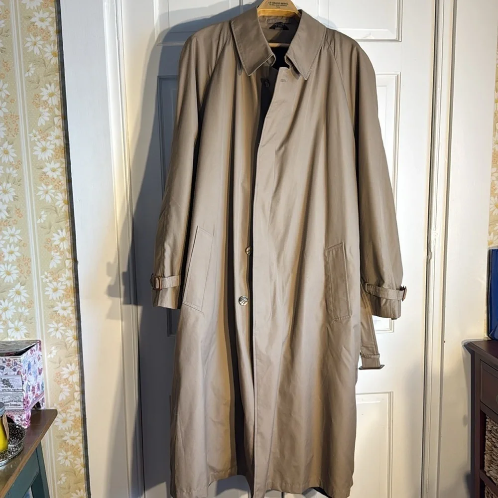 NWOT Tan Men’s Trench Coat